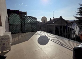 Terrazzo - Four-room apartment piazza Don Luigi Vesco, Strambino - photo 3