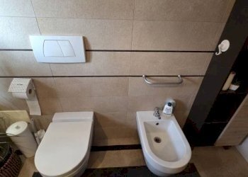 Bagno - Quadrilocale piazza Don Luigi Vesco, Strambino - foto 18