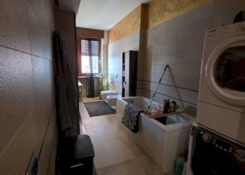Lavanderia - Quadrilocale piazza Don Luigi Vesco, Strambino - foto 21