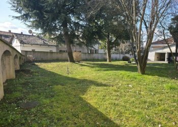 Giardino - Quadrilocale piazza Don Luigi Vesco, Strambino - foto 42