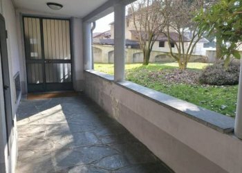 Interno palazzo - Quadrilocale piazza Don Luigi Vesco, Strambino - foto 46