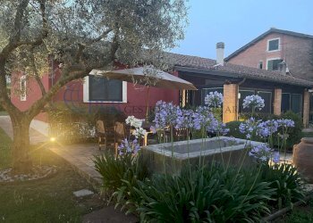 Villa Unifamiliare Via della Mandriola, Roma (zona Trigoria) - foto 1