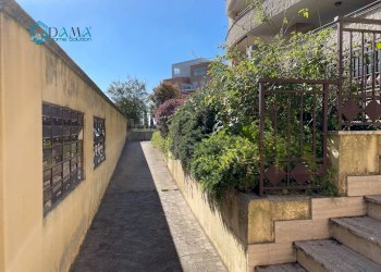 Appartamento via Starrabba dI Rudinì, Pomezia - foto 3