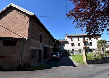 Facciata - Rustico via Roma, Castelletto Molina - foto 3