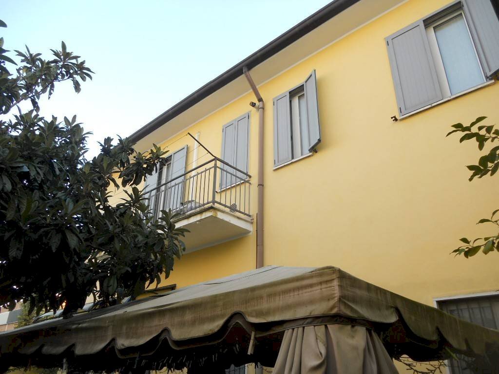 Facciata - Capannone via Piave, Pero - foto 2