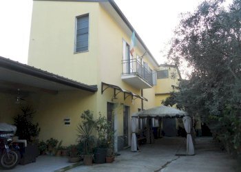 Facciata - Capannone via Piave, Pero - foto 1