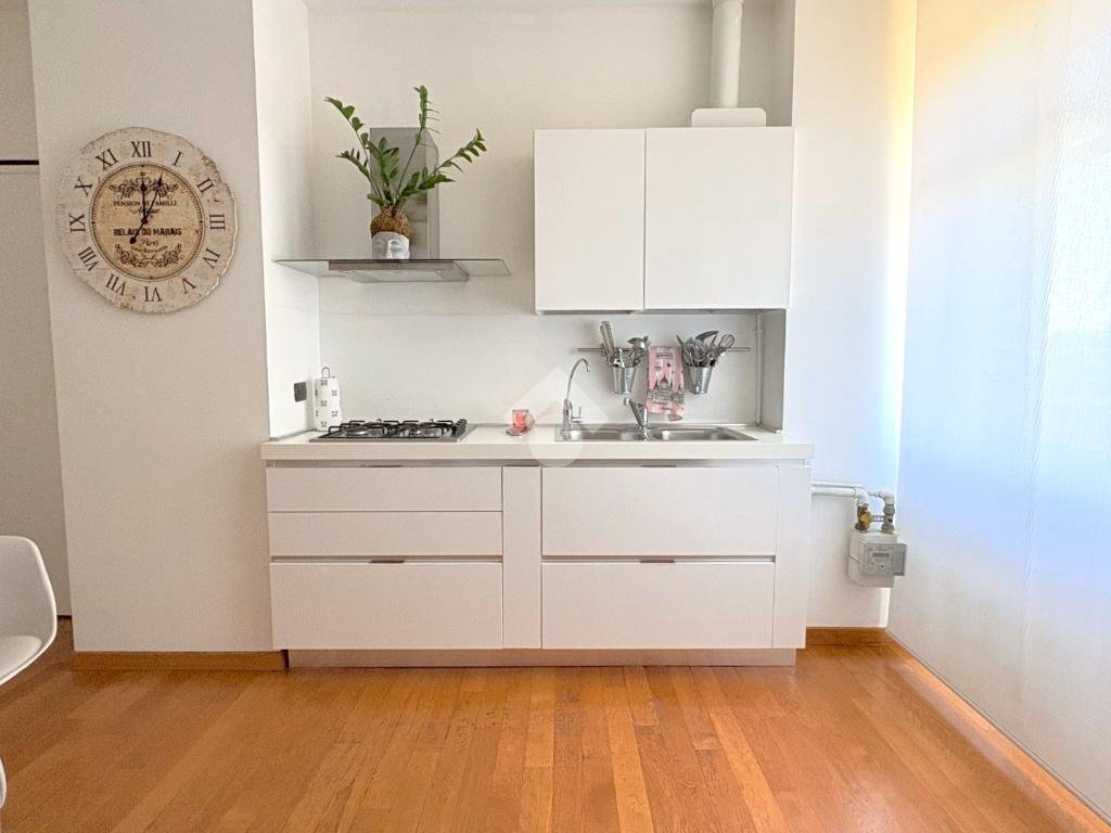 Three-room apartment Piazza Tirana, Milano (neighborhood Lorenteggio) - photo 3