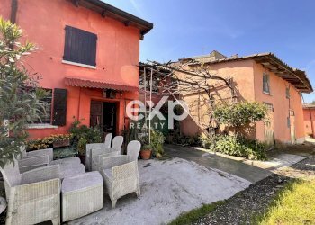 Casa indipendente Frazione Casa del Moro, Castana - foto 3