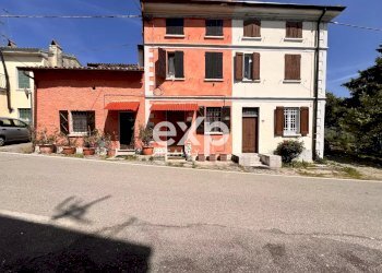 Casa indipendente Frazione Casa del Moro, Castana - foto 28