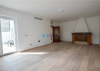 Villa a Schiera Via Giovanni Pascoli, Luras - foto 4