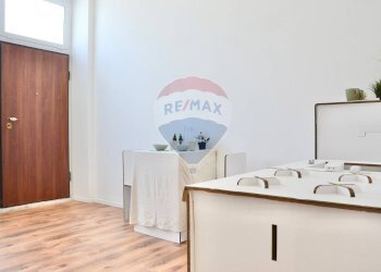 Two-room apartment Via Attaliana, Roma (neighborhood Torrevecchia) - photo 7