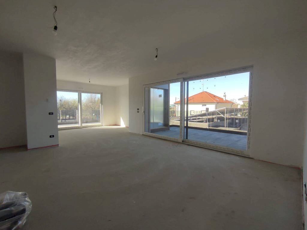 Salone - Quadrilocale via Caduti di Nassirya, Rovellasca - foto 1