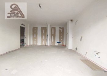 Interno non residenziale - Quadrilocale via Caduti di Nassirya, Rovellasca - foto 5