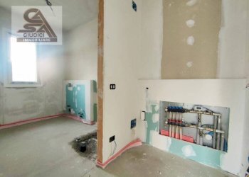 Camera da letto - Quadrilocale via Caduti di Nassirya, Rovellasca - foto 9