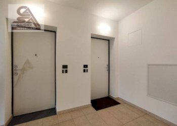 Interno palazzo - Quadrilocale via Caduti di Nassirya, Rovellasca - foto 11