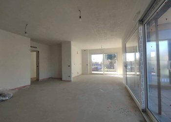 Interno non residenziale - Quadrilocale via Caduti di Nassirya, Rovellasca - foto 19