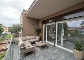 Terrazzo - Four-room apartment via Caduti di Nassirya, Rovellasca - photo 4