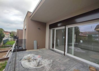 Terrazzo - Four-room apartment via Caduti di Nassirya, Rovellasca - photo 5