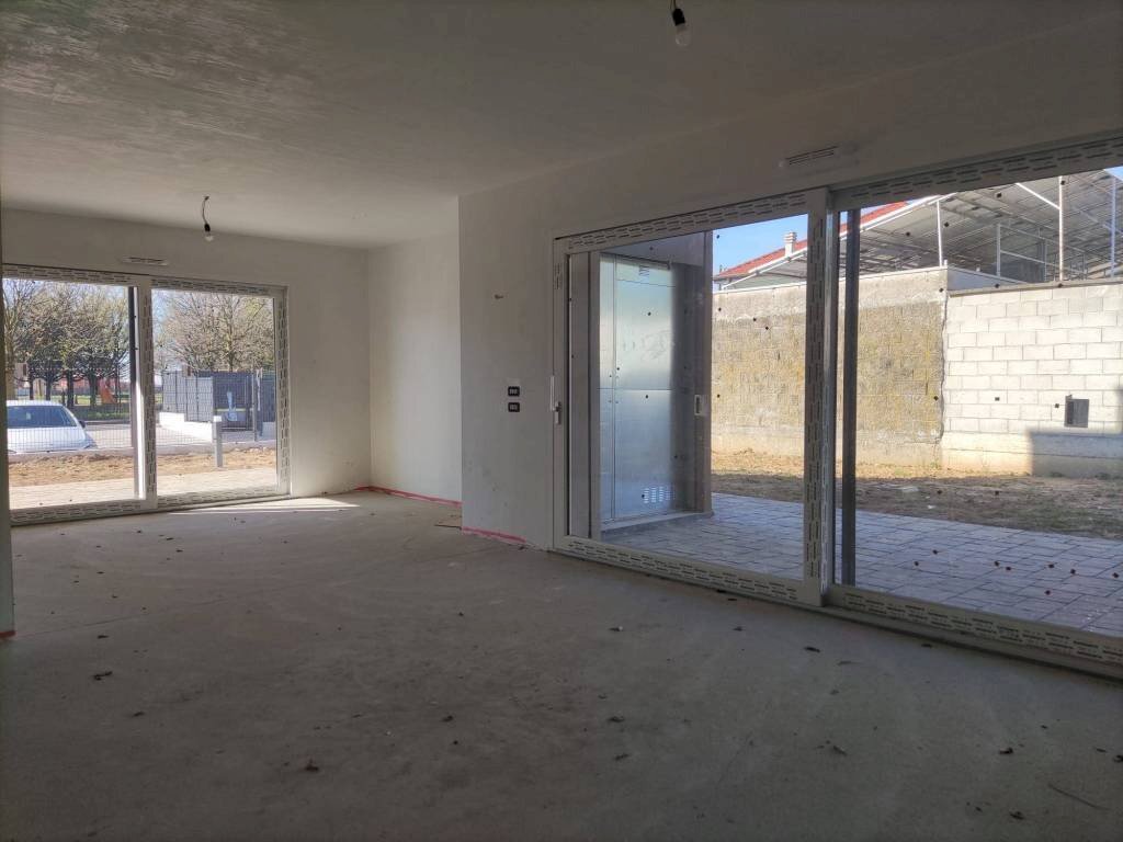 Interno non residenziale - Trilocale via Caduti di Nassirya, Rovellasca - foto 1