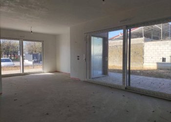 Interno non residenziale - Trilocale via Caduti di Nassirya, Rovellasca - foto 1