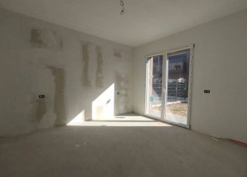 Camera da letto - Trilocale via Caduti di Nassirya, Rovellasca - foto 18