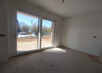 Camera da letto - Trilocale via Caduti di Nassirya, Rovellasca - foto 24