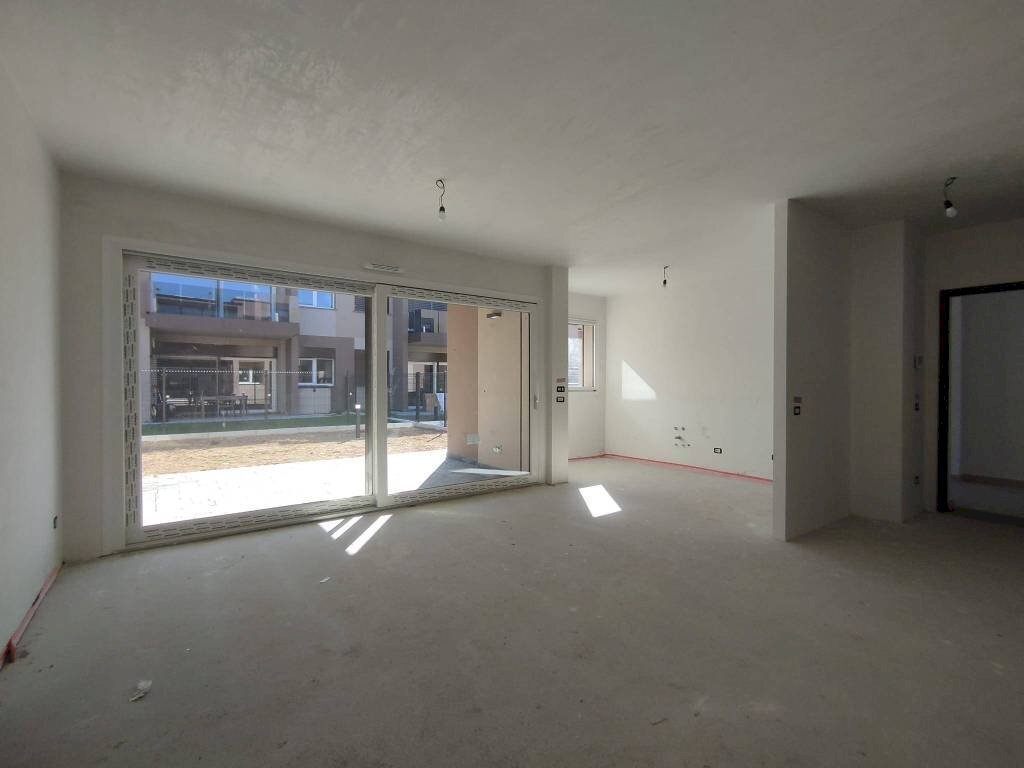 Salone - Trilocale via Caduti di Nassirya, Rovellasca - foto 2