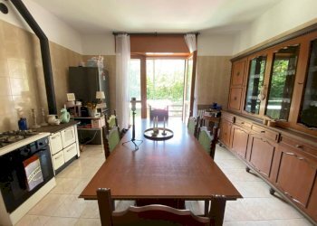 Cucina - Villa Frazione San Bernardo, 61, Monteu Roero - foto 16