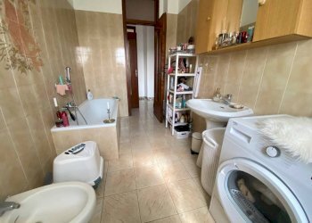 Bagno - Villa Frazione San Bernardo, 61, Monteu Roero - foto 25