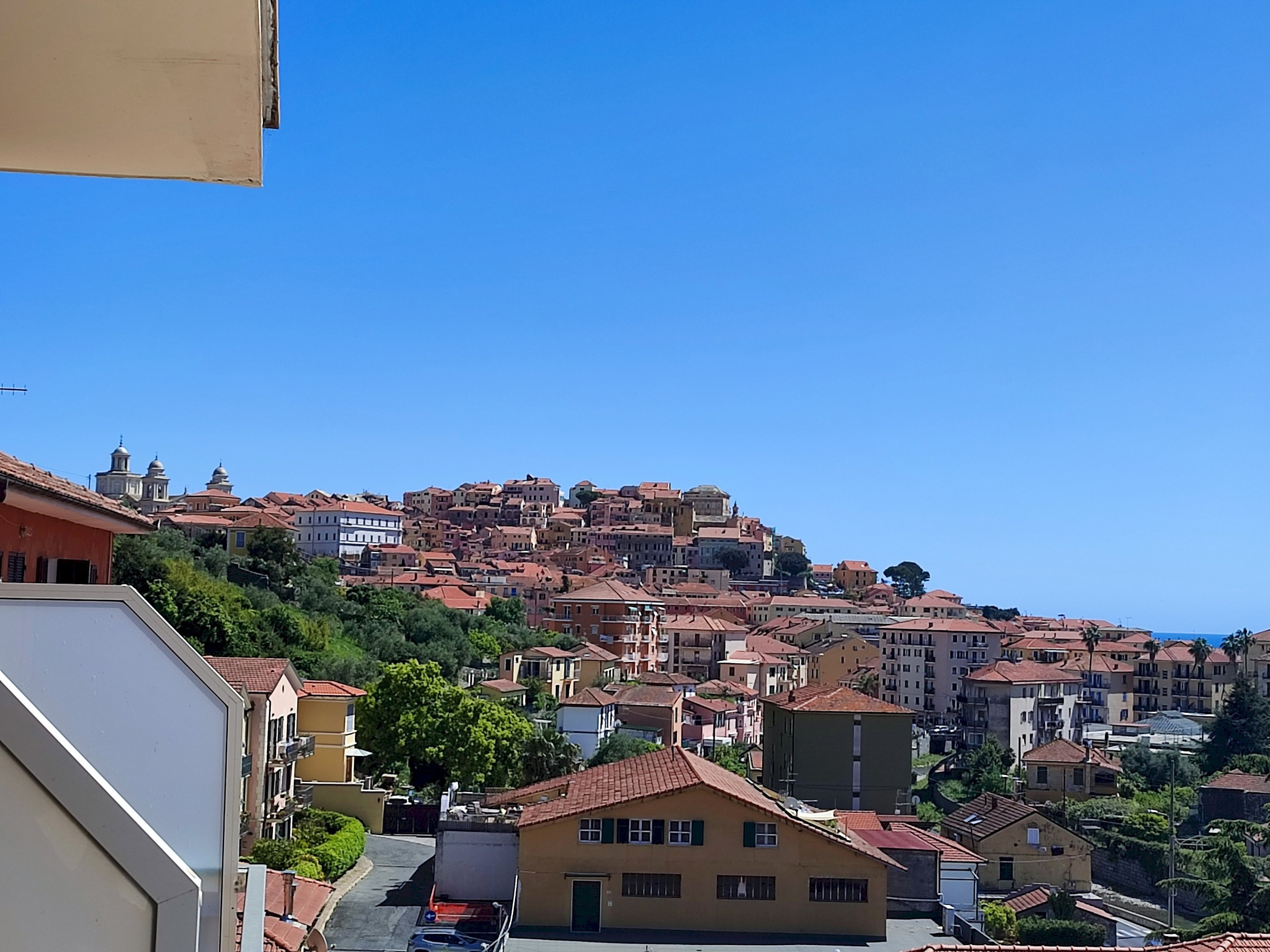 Bilocale via Giuseppe Airenti, 46, Imperia - foto 1