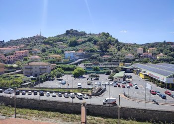 Bilocale via Giuseppe Airenti, 46, Imperia - foto 18