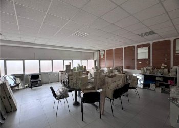 Warehouse avignone 13, Como - photo 2