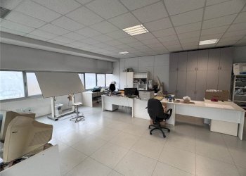 Warehouse avignone 13, Como - photo 4