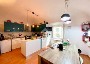 Apartment Via Gio Francesco Niella, Savona (neighborhood Centro) - photo 1