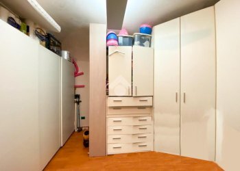 Apartment Via Gio Francesco Niella, Savona (neighborhood Centro) - photo 15
