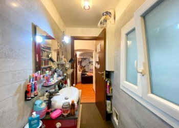 Apartment Via Gio Francesco Niella, Savona (neighborhood Centro) - photo 19