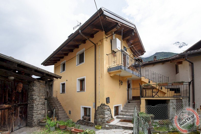Casa semi indipendente FRAZIONE NEYRAN, Brissogne - foto 1