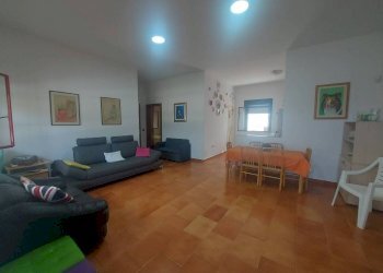 Salone - Villa viale delle Gardenie, 1, Pulsano - foto 1