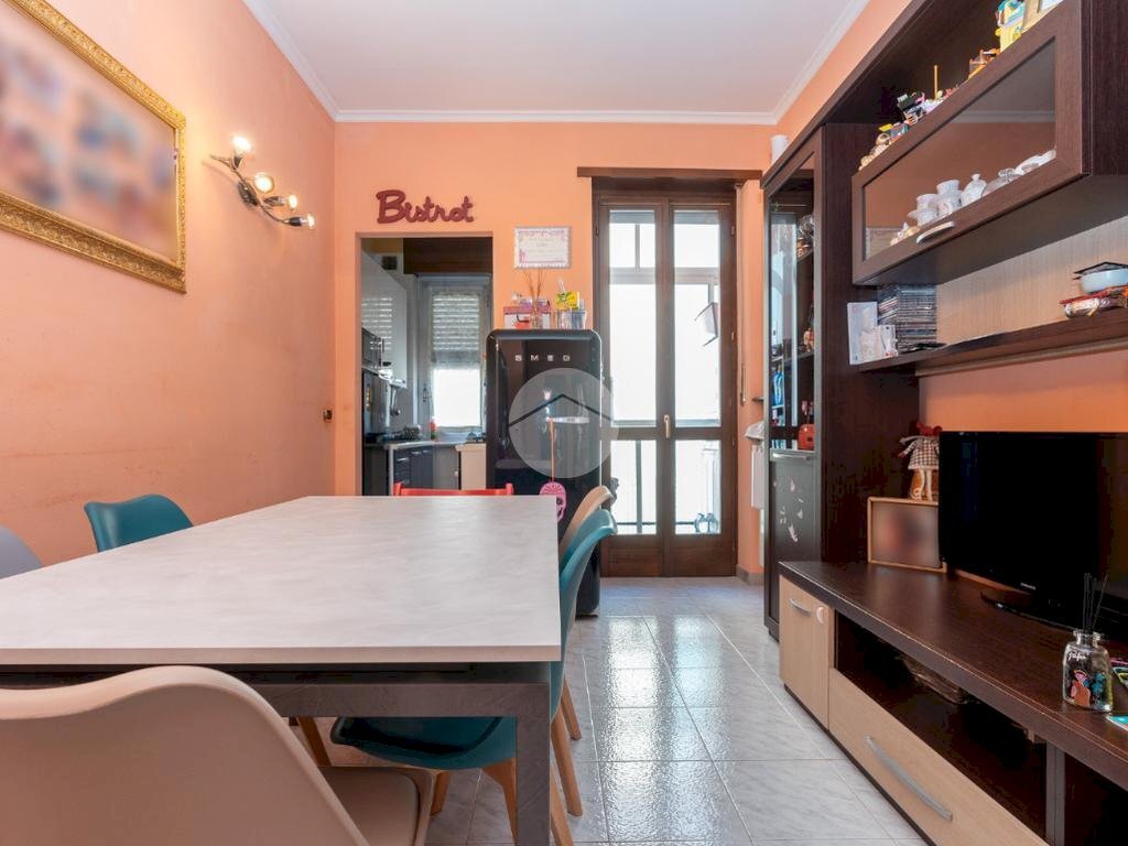 Three-room apartment Via II Giugno, Beinasco - photo 2