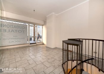 Locale Commerciale via Chiappero, 21, Pinerolo - foto 5