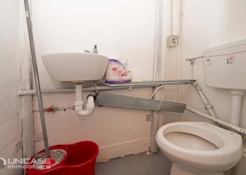 Locale Commerciale via Chiappero, 21, Pinerolo - foto 12