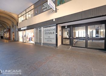 Locale Commerciale via Chiappero, 21, Pinerolo - foto 18