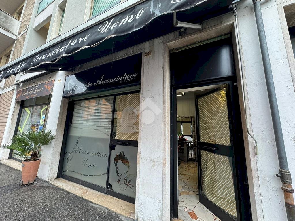 Shop negozio corso torino, Novara - photo 1