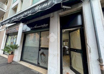 Shop negozio corso torino, Novara - photo 1