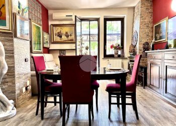 Two-room apartment Via Matteotti, Peschiera Borromeo - photo 5