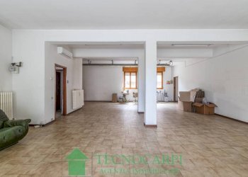 Interno non residenziale - Negozio via Genova, Carpi - foto 1