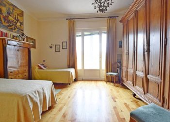 Camera da letto - Quadrilocale via Giovanni e Giacomo Durando, 2, Mondovì - foto 8