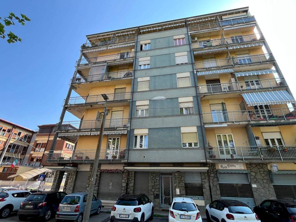 Facciata - Quadrilocale via Po, 13, Chivasso - foto 1