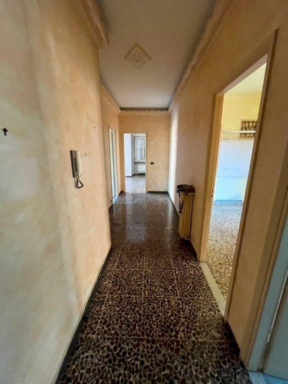 Corridoio - Quadrilocale via Po, 13, Chivasso - foto 2