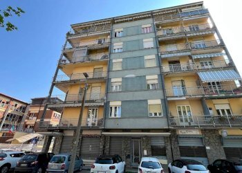 Facciata - Quadrilocale via Po, 13, Chivasso - foto 1